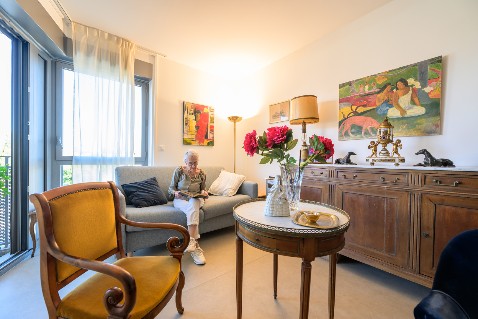 0717_BHY_G257176-salon, T2